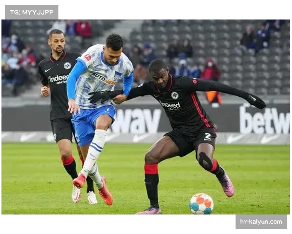 拉克鲁瓦拦截35次水晶宫最多 法国中卫阅读比赛能力